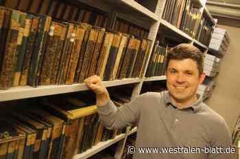 Aaron Pfaff bringt Espelkamper Archiv auf Vordermann