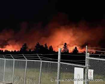 Cranbrook airport on evacuation alert over nearby wildfire