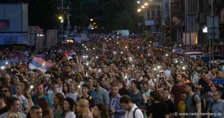 Serbien: Untersuchungsausschuss zu Massakern ausgesetzt