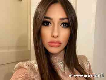 Milano, Dj Hellen molestata mentre è in auto: "Un ragazzo mi ha toccato il seno"