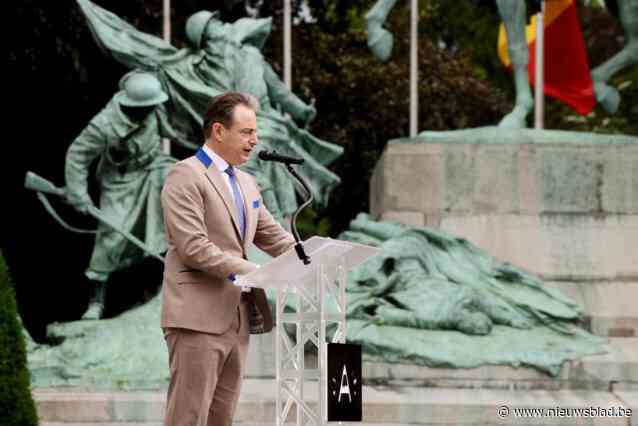 Bart De Wever focust in 21 juli-speech op jeugd en onderwijs: “In de ogen van velen is het beroepsonderwijs nog altijd het afvalputje van de opleidingswaterval”