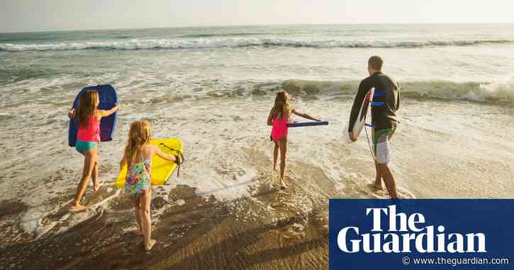 UK visitor numbers up amid signs of shift away from mainland Europe’s extreme heat