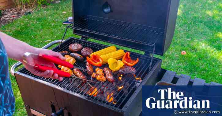 Retail sales warm up in Great Britain as shoppers spend more on food