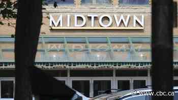 Employee in Midtown Mall recalls aftermath of man being stabbed in the face