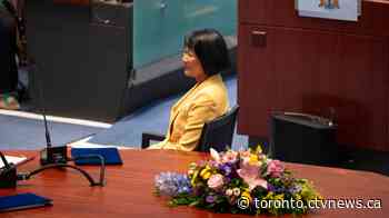 Councillor's comments on Chow's age at 1st council meeting as Toronto mayor spark backlash