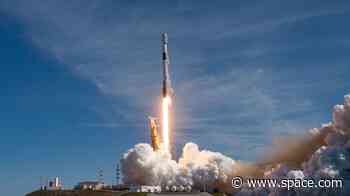 Watch SpaceX launch 22 Starlink satellites to orbit tonight