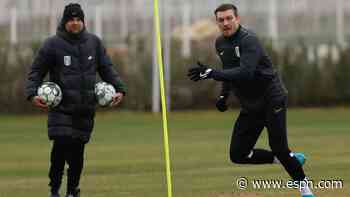 Usyk signs contract with Ukrainian football club