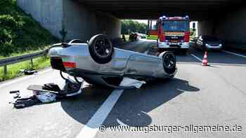 Hubschraubereinsatz bei B28-Unfall: Auto überschlägt sich, drei Verletzte