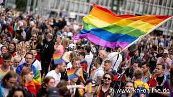 CSD in Berlin: Hunderttausende ziehen durch die Straßen