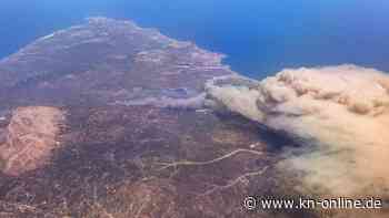Rhodos: Hunderte Touristen wegen Waldbrand evakuiert - weiter Hitze in Griechenland