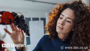 AI: Workers need more protection, says TUC