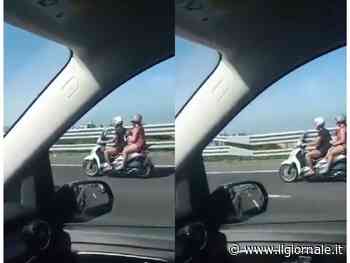 In 3 su uno scooter in autostrada con un neonato: il video choc