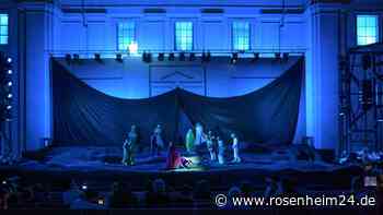 Neue Protestform bei Salzburger Festspielen: „Letzte Generation“ verwirrt Zuschauer