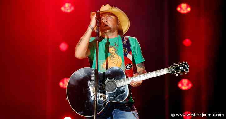 'I'm a Jason Aldean Fan': Legendary Singer Backs Up Country Star, Says Controversial Song Is Not Racist