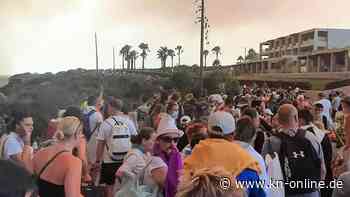 Rhodos: Tausende Touristen wegen Waldbrand evakuiert - auch Deutsche betroffen