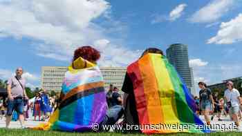 Pride-Parade in Bratislava erinnert an Terroranschlag