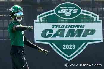 Jets Fans Flock to Training Camp to Get Their First Look at Aaron Rodgers