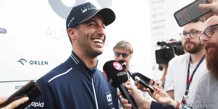 Daniel Ricciardo Gets Enthusiastic Welcome Back From Fans Ahead of F1's Hungarian Grand Prix