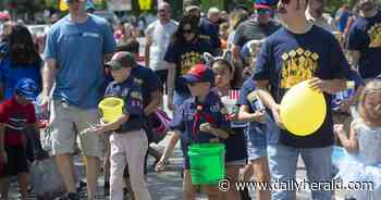 Clowns, candy and Cub Scouts at Algonquin's Founders' Days parade
