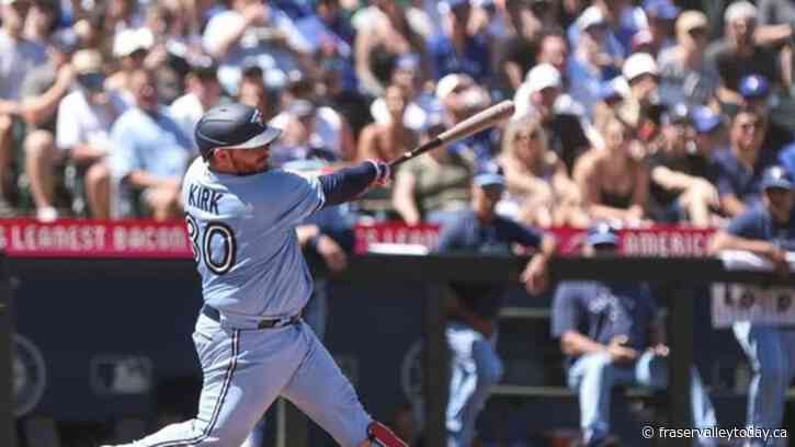 Mariners score 5 in seventh, rally past Blue Jays for 9-8 win