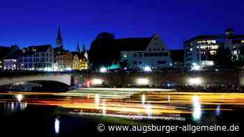 Lichterserenade mit kleinen Flammenteppichen