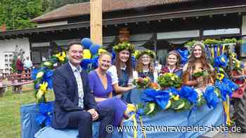 Heidelbeerprinzessin ist gekrönt: Enzklösterle hat eine neue Hoheit