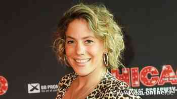 LaFee ist Mutter geworden: Sängerin zeigt Foto von neugeborenem Sohn