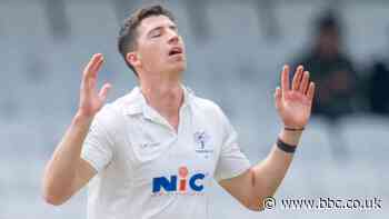 County Championship: Yorkshire bid for win against Sussex ended by weather