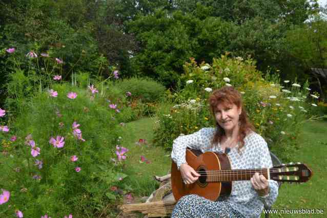 Componeren, musiceren en zingen als therapie voor Ann (61): ”Liefde en muziek houden me recht, ik focus daar nu op”