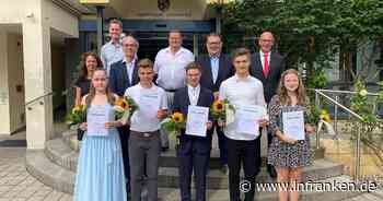 Lichtenfels: Landkreis ehrt seine besten Mittelschüler - "Einsatzbereitschaft nötig"
