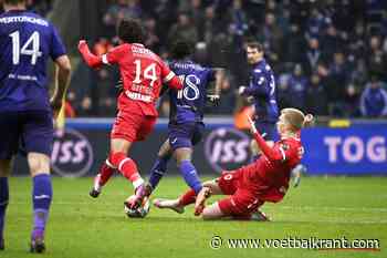 Overmars tempert verwachtingen rond Antwerp met enkele verrassende uitspraken: &quot;Club Brugge en Anderlecht? We hinken nog steeds ver achterop&quot;