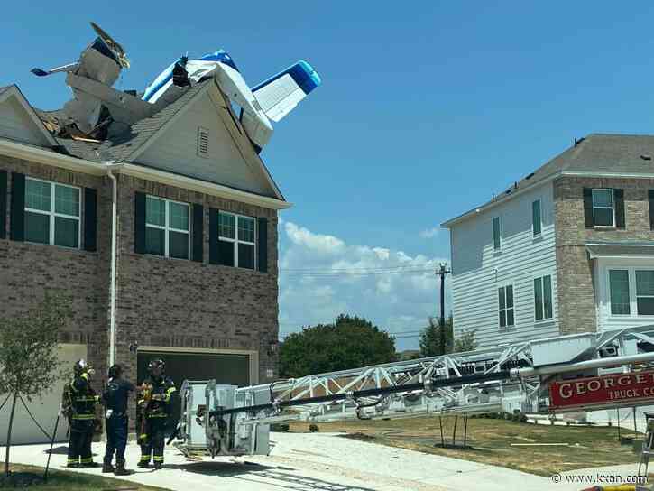 Family runs to help victims after plane crashes into Georgetown home