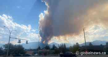 Highly-visible wildfire breaks out near Invermere and Radium Hot Springs, B.C.