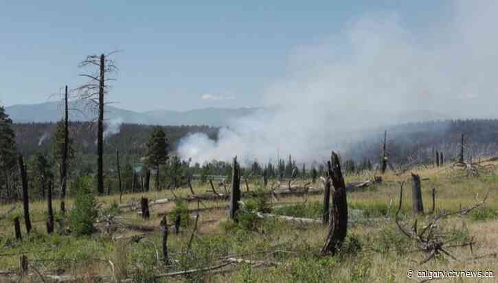 Some ʔAq'am residents return home, some Sparwood residents ready to flee as wildfires rage in B.C.