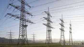 Das Schweizer Stromnetz muss ausgebaut werden, damit die erneuerbaren Energien die Drähte nicht zum Glühen bringen