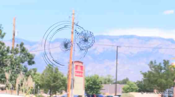 Northeast Albuquerque strip mall hit by window vandals