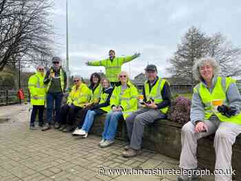 Rawtenstall receives donation for Britain in Bloom finals