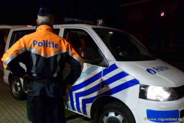 Gestolen auto gedumpt in kanaal