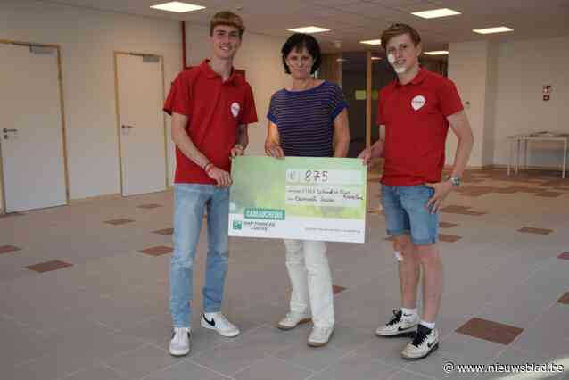 Studenten Vives schenken mooie cheque aan Dominiek Savio