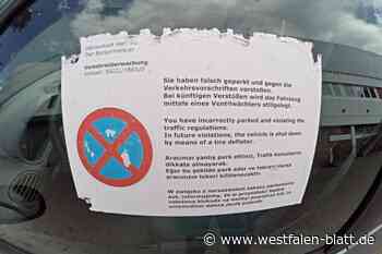 Auto aus Frankreich steht ein Jahr im Parkverbot in Herfords City