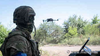 „Schwere Bomber-Drohnenflotte“: Ukraine zeigt imposantes Waffen-Arsenal