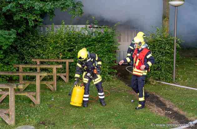 FW Flotwedel: Ortsfeuerwehr Offensen probt den Ernstfall - Vermeintlicher Containerbrand im Spitzweg