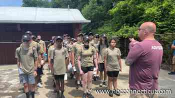 Teenagers learn lifesaving skills from Waterbury police officers