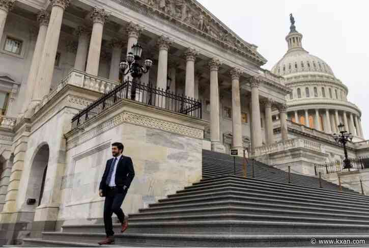 U.S. Rep. Greg Casar stages “thirst strike” to advocate for federally mandated water breaks in extreme heat