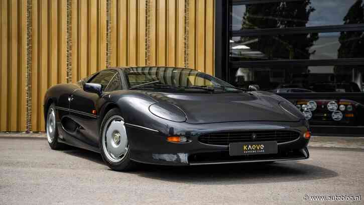 Koop deze zwarte Jaguar XJ220 in Nederland