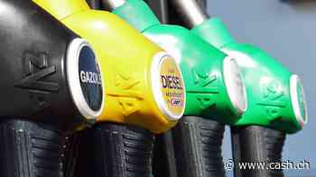 Spritpreis in Deutschland steigt deutlich - Kraftstoff E10 kratzt an Jahreshoch