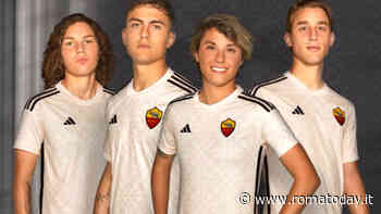 "Un'opera d'arte": la Roma presenta la maglia da trasferta 2023/2024