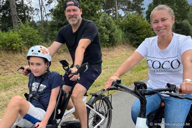 Kankerpatiëntje Lex (12) kan dankzij benefietactie erop uit met speciale tandemfiets: “Hij geniet er met volle teugen van”