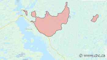 Responders had to 'flee' N.W.T. wildfire, extent of damage in community unclear