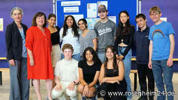 PAD-Preisträger treffen Parlamentarische Staatssekretärin Kofler am AKG in Traunstein